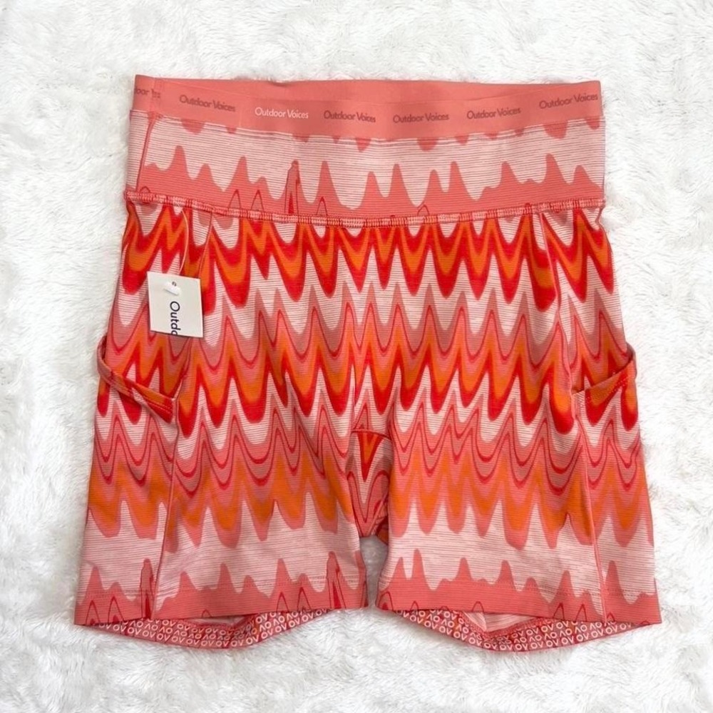 Outdoor Voices Orange Wave Biker Spandex Shorts With Pockets Womens XS NWT